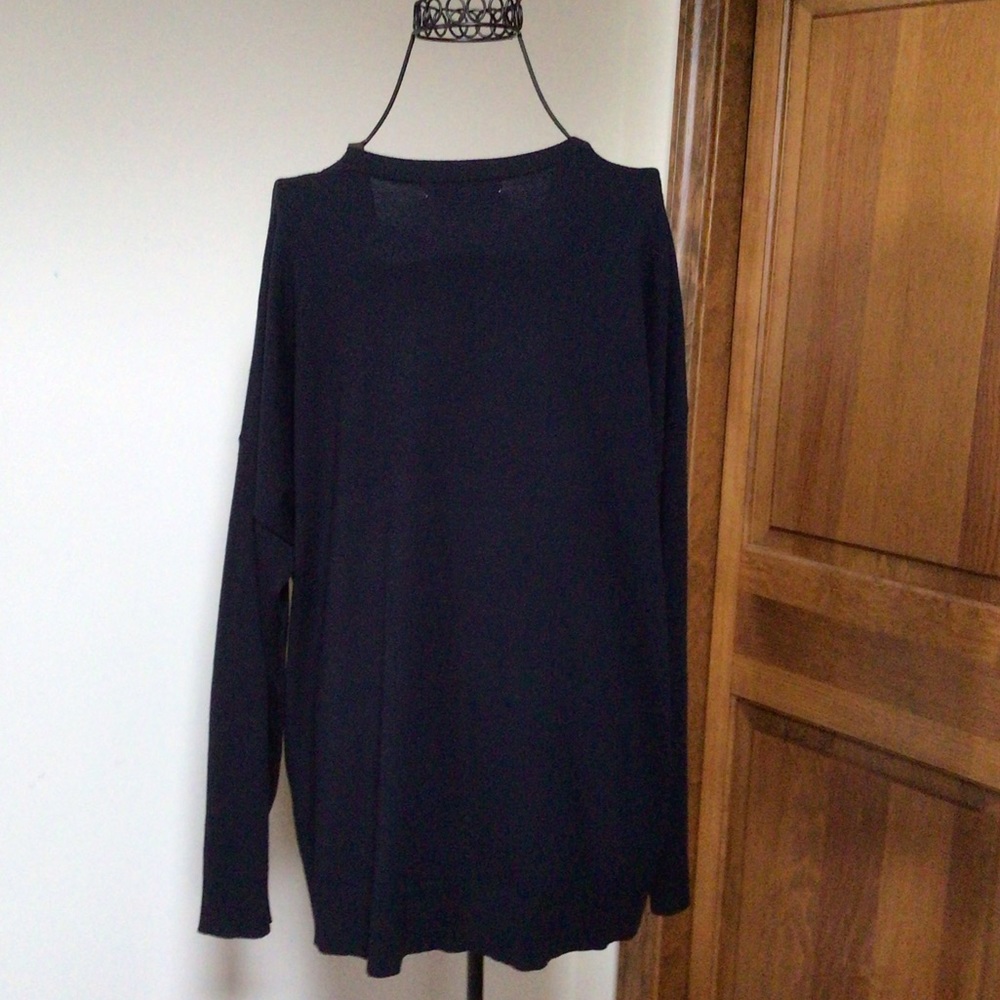 Workshop Navy Sweater, Large - Picture 4 of 6